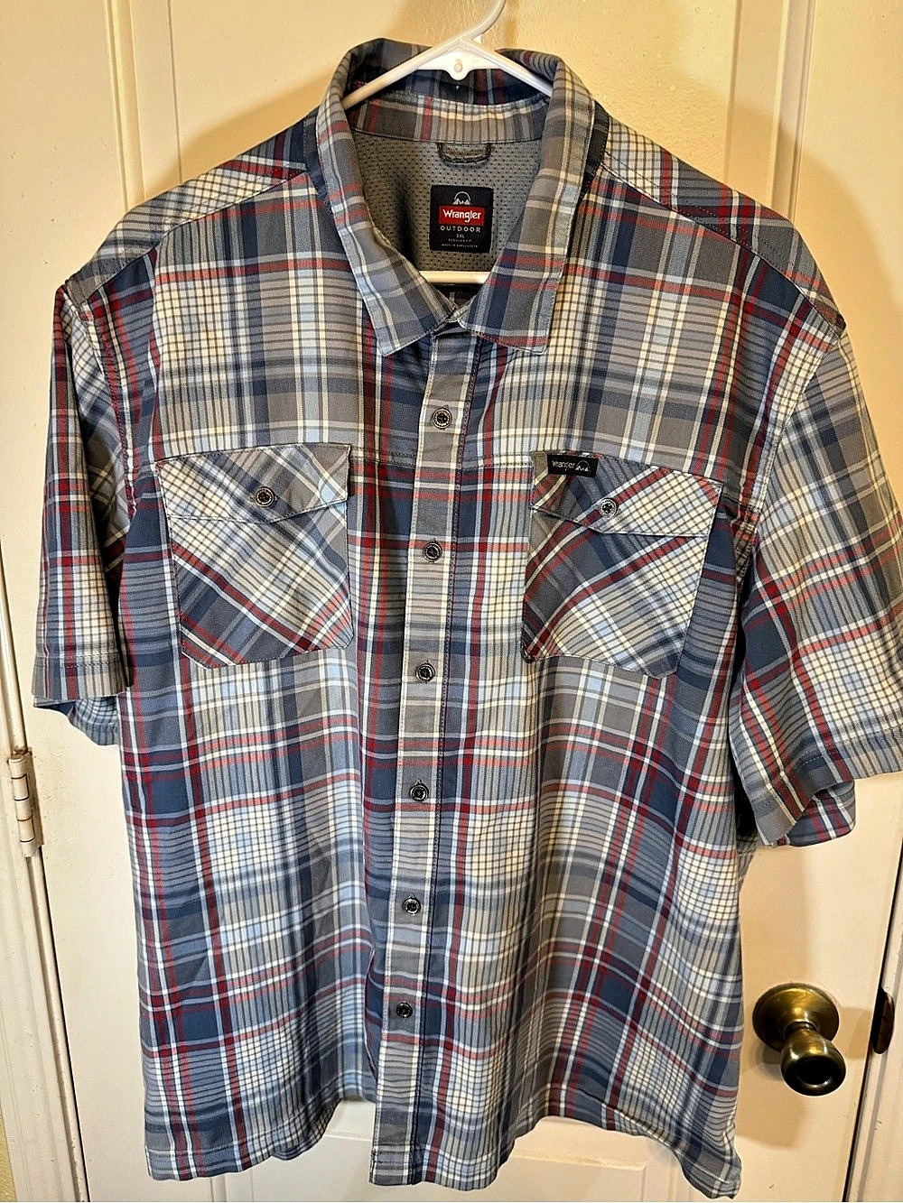 Wrangler Outdoor Plaid Shirt in Blue & Red Size 2XL Like New